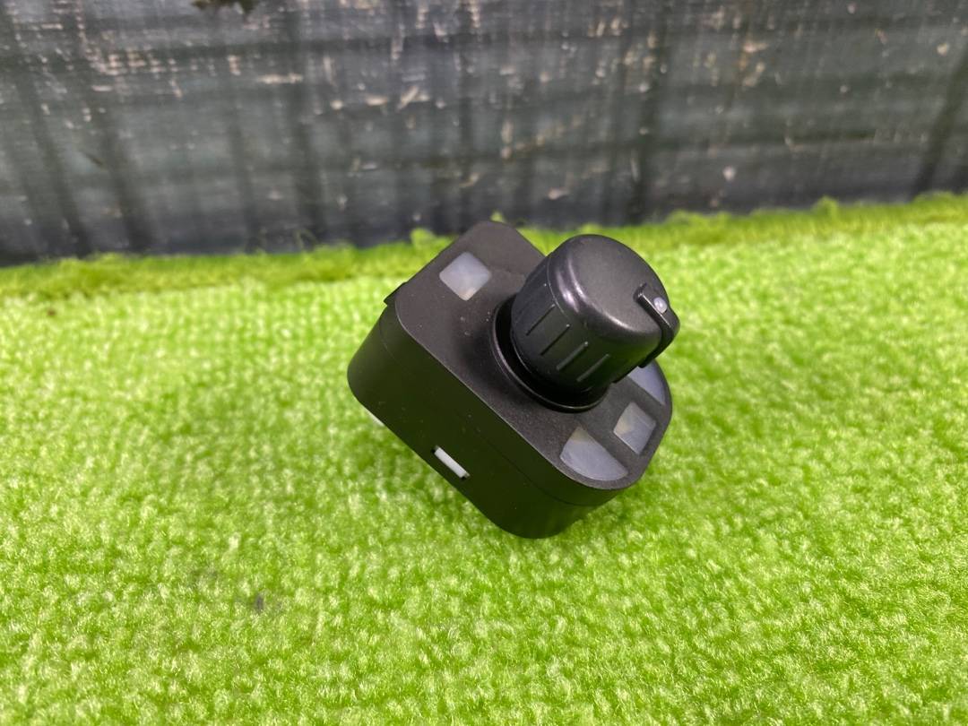 Кнопка регулировки зеркал, 600 рублей, Красноярск