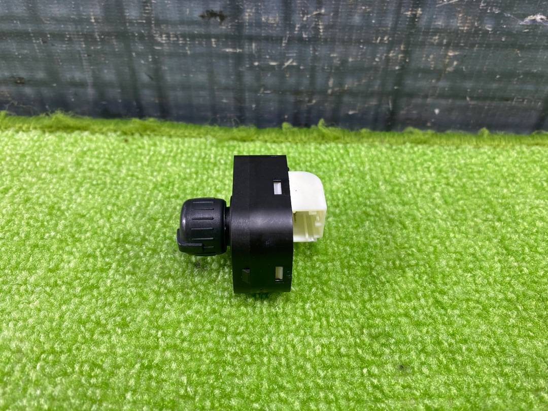 Кнопка регулировки зеркал, 600 рублей, Красноярск