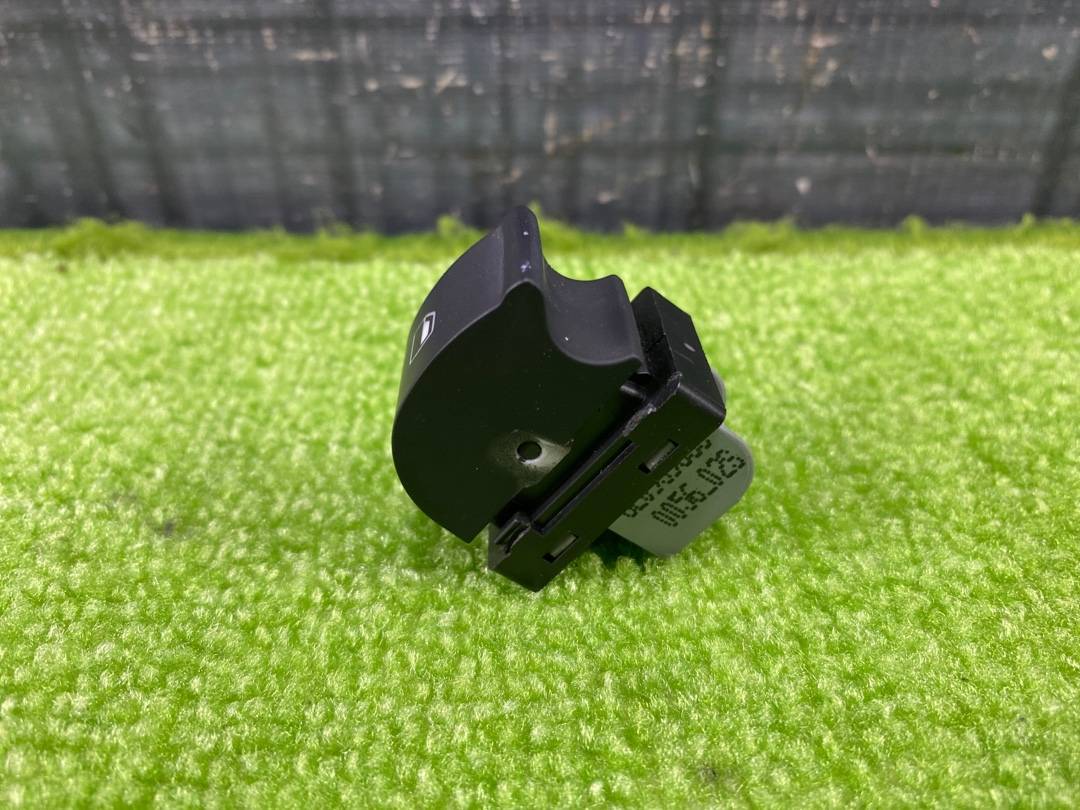 Кнопка стеклоподъемника, 225 рублей, Красноярск