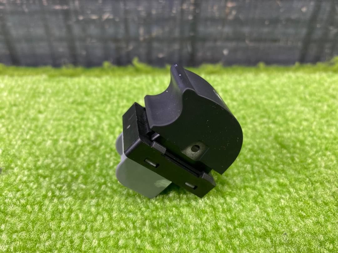 Кнопка стеклоподъемника, 225 рублей, Красноярск