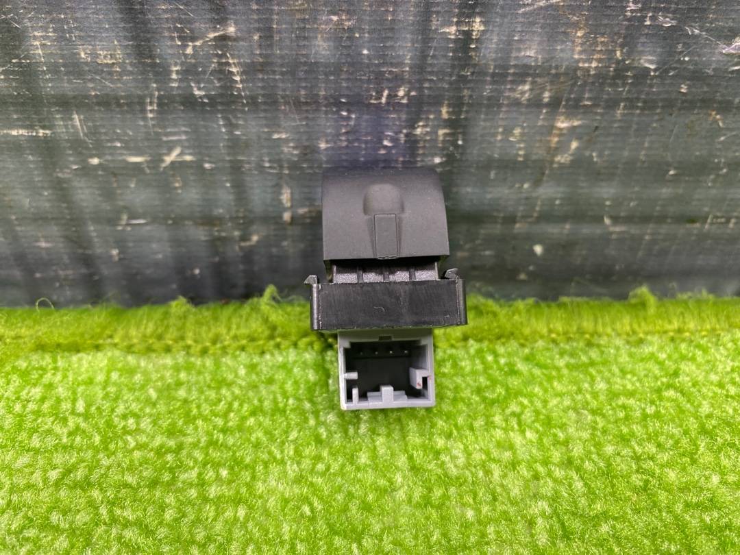 Кнопка стеклоподъемника, 225 рублей, Красноярск