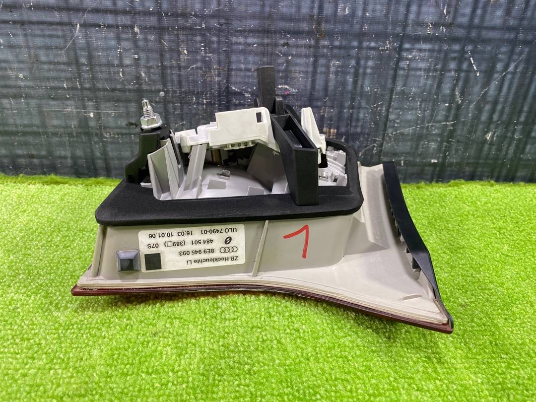 Фонарь в крышку багажника, 1000 рублей, Красноярск