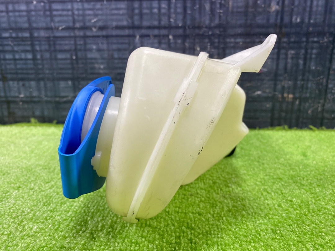 Бачок омывателя, 500 рублей, Красноярск