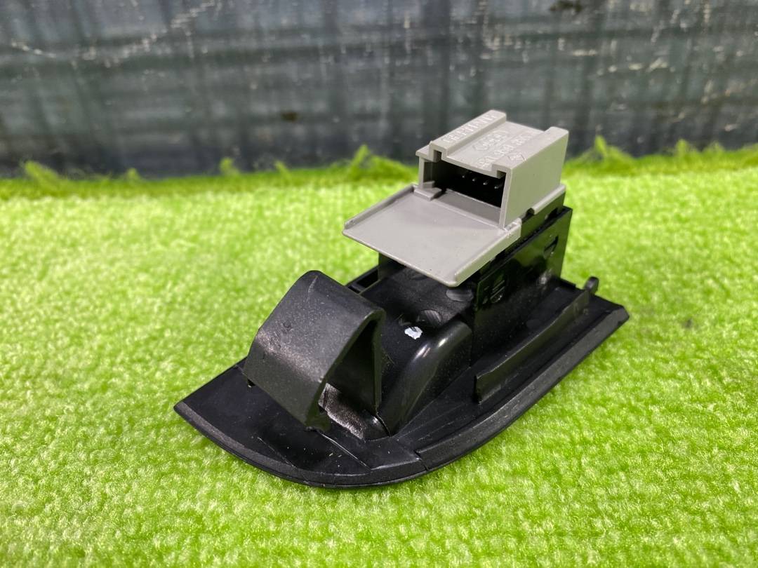 Кнопка стеклоподъемника, 270 рублей, Красноярск