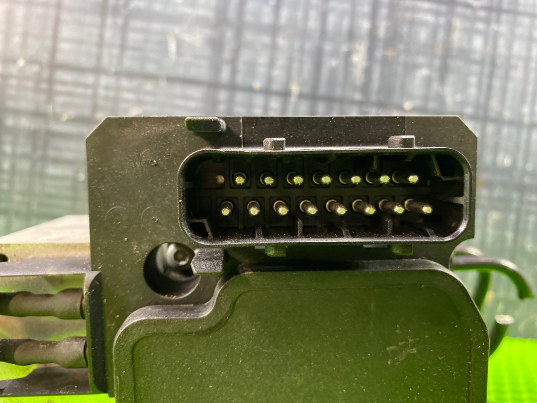 Блок ABS, 2100 рублей, Красноярск