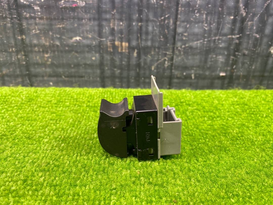 Кнопка стеклоподъемника, 270 рублей, Красноярск