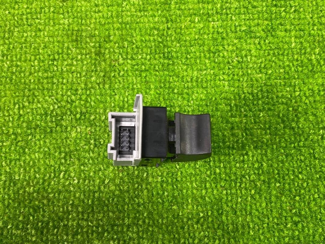 Кнопка стеклоподъемника, 270 рублей, Красноярск