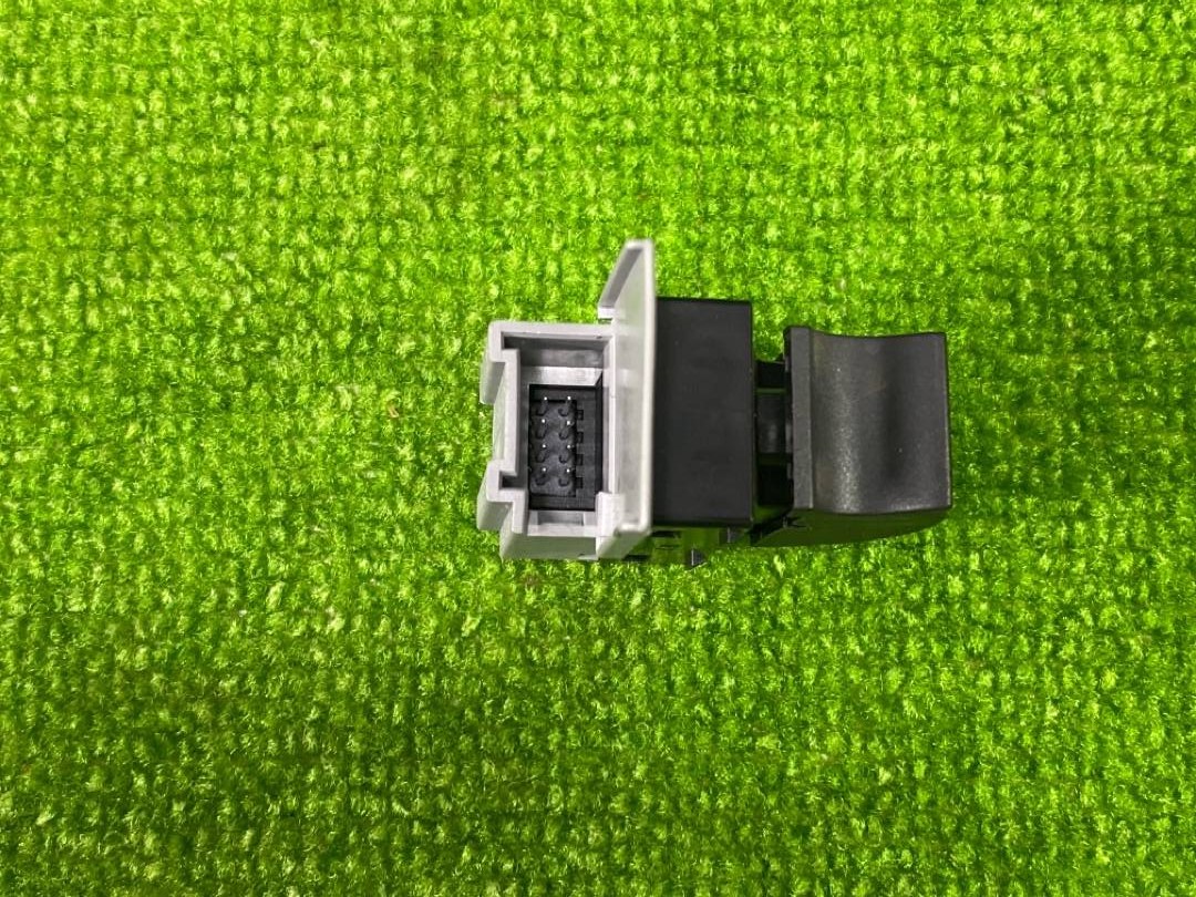 Кнопка стеклоподъемника, 270 рублей, Красноярск