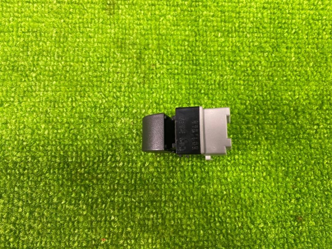 Кнопка стеклоподъемника, 270 рублей, Красноярск