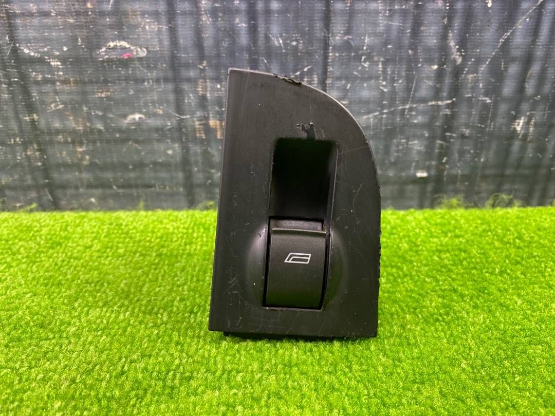 Кнопка стеклоподъемника, 330 рублей, Красноярск