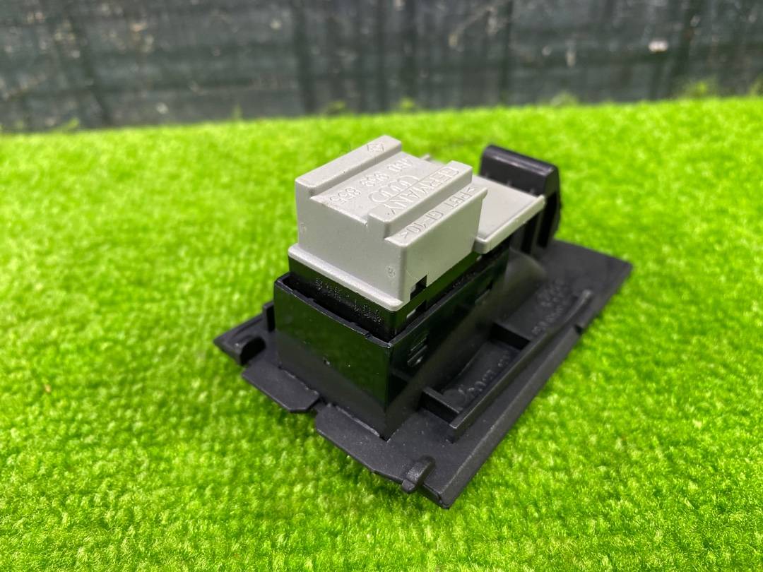 Кнопка стеклоподъемника, 330 рублей, Красноярск