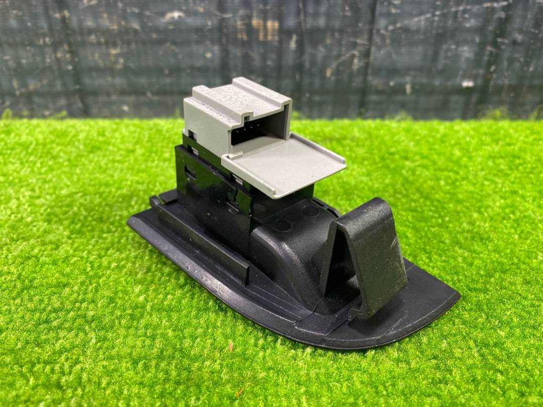 Кнопка стеклоподъемника, 330 рублей, Красноярск