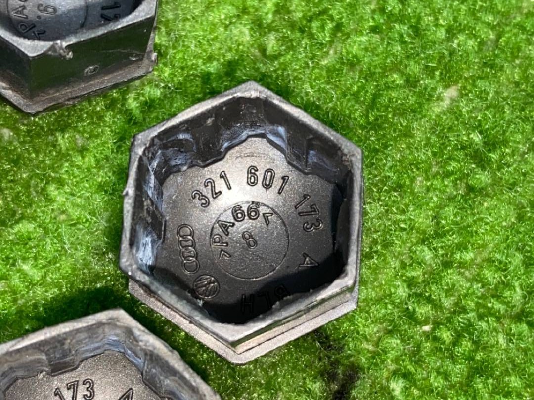 Комплект заглушек колесных болтов, 600 рублей, Красноярск