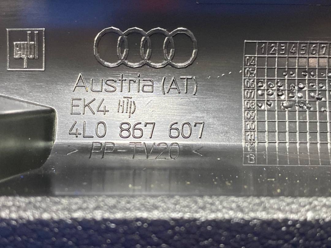 Пластик крышки багажника, 720 рублей, Красноярск