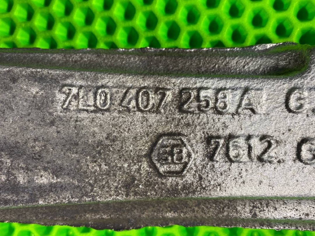 Поворотный кулак, 4500 рублей, Красноярск