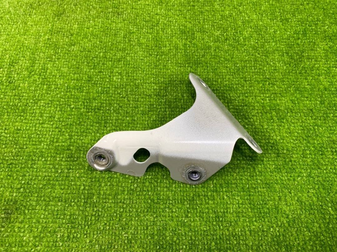 Кронштейн крыла, 420 рублей, Красноярск