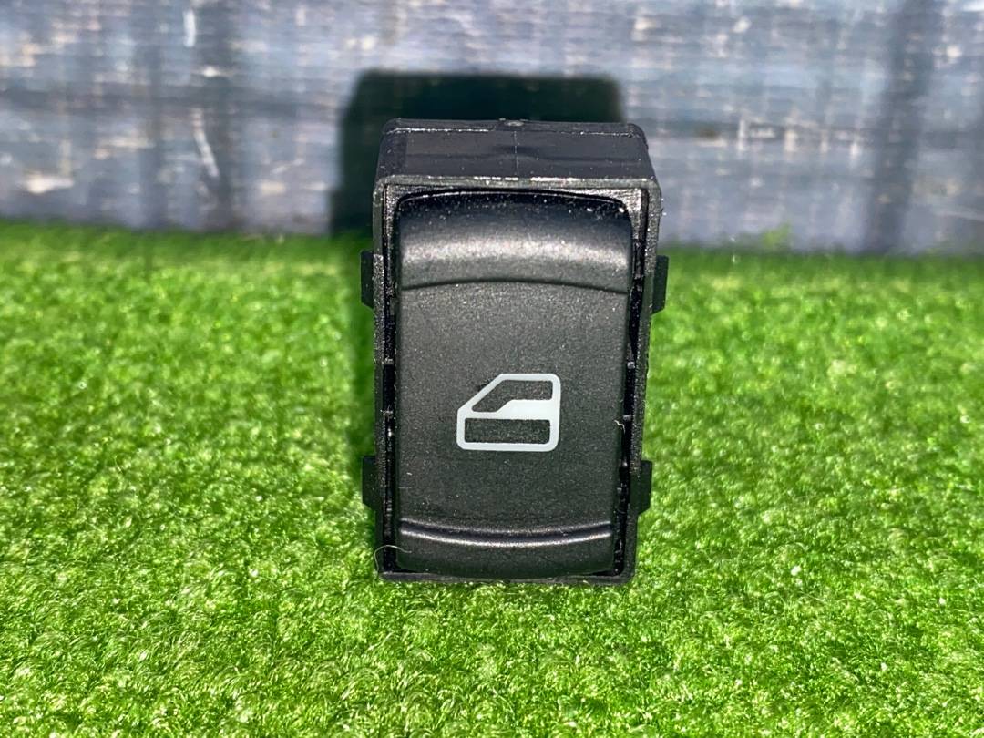 Кнопка стеклоподъемника, 225 рублей, Красноярск