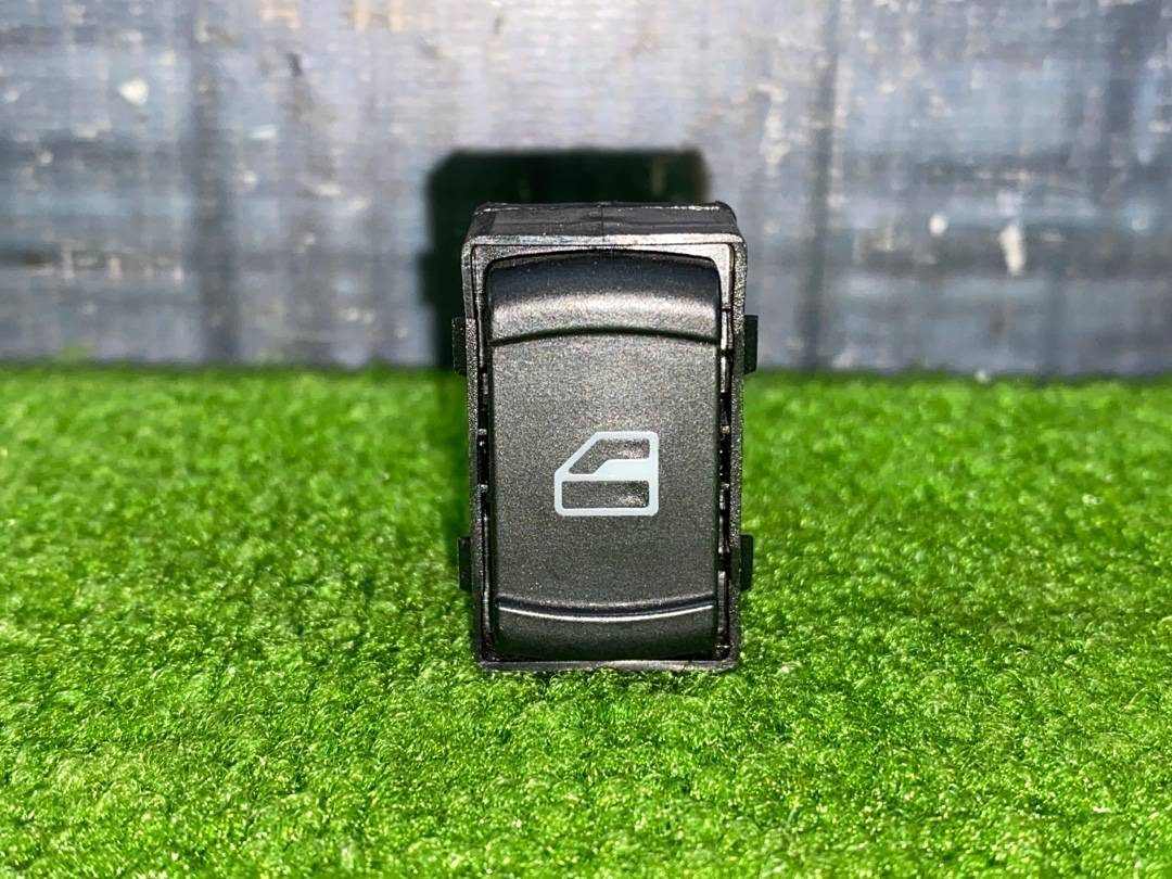 Кнопка стеклоподъемника, 225 рублей, Красноярск