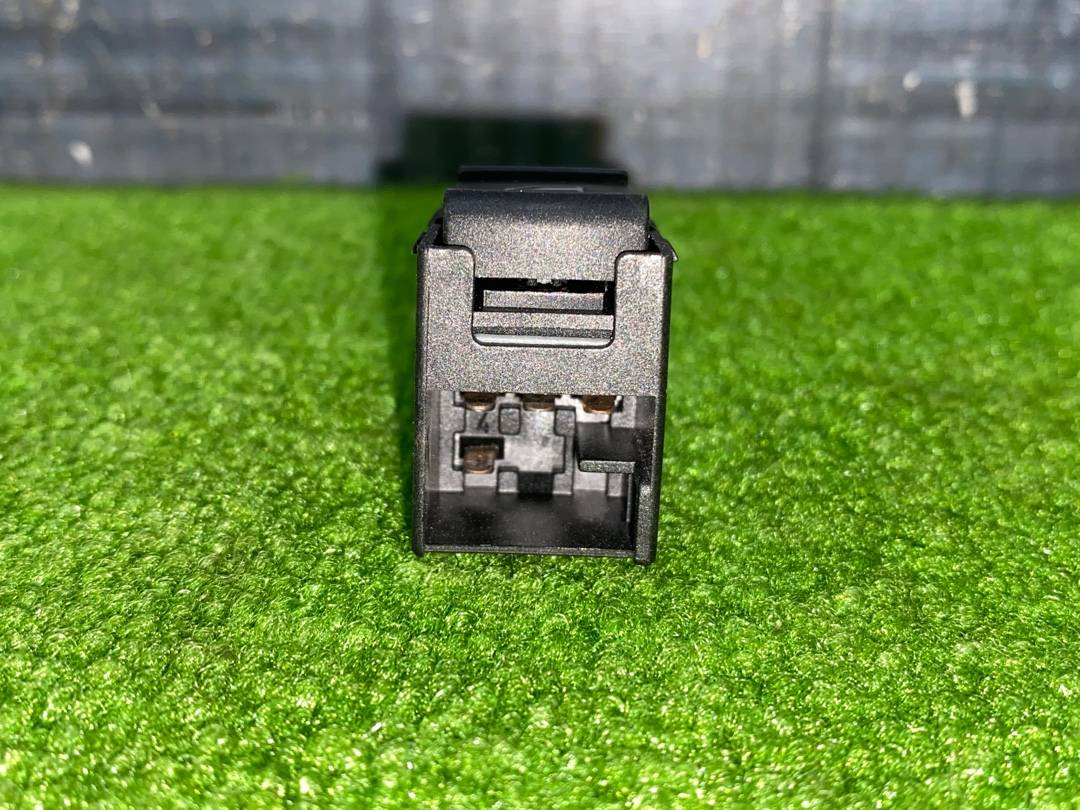 Кнопка стеклоподъемника, 225 рублей, Красноярск