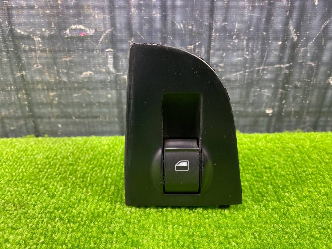 Кнопка стеклоподъемника, 330 рублей, Красноярск