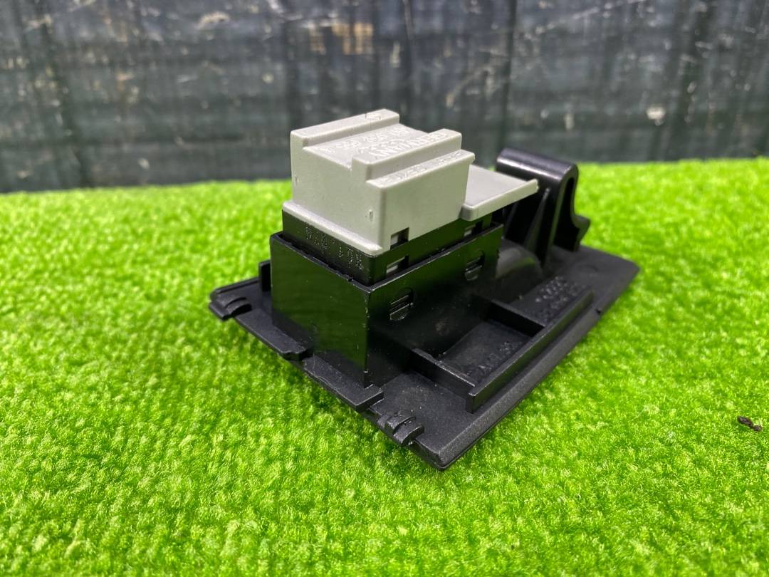 Кнопка стеклоподъемника, 330 рублей, Красноярск