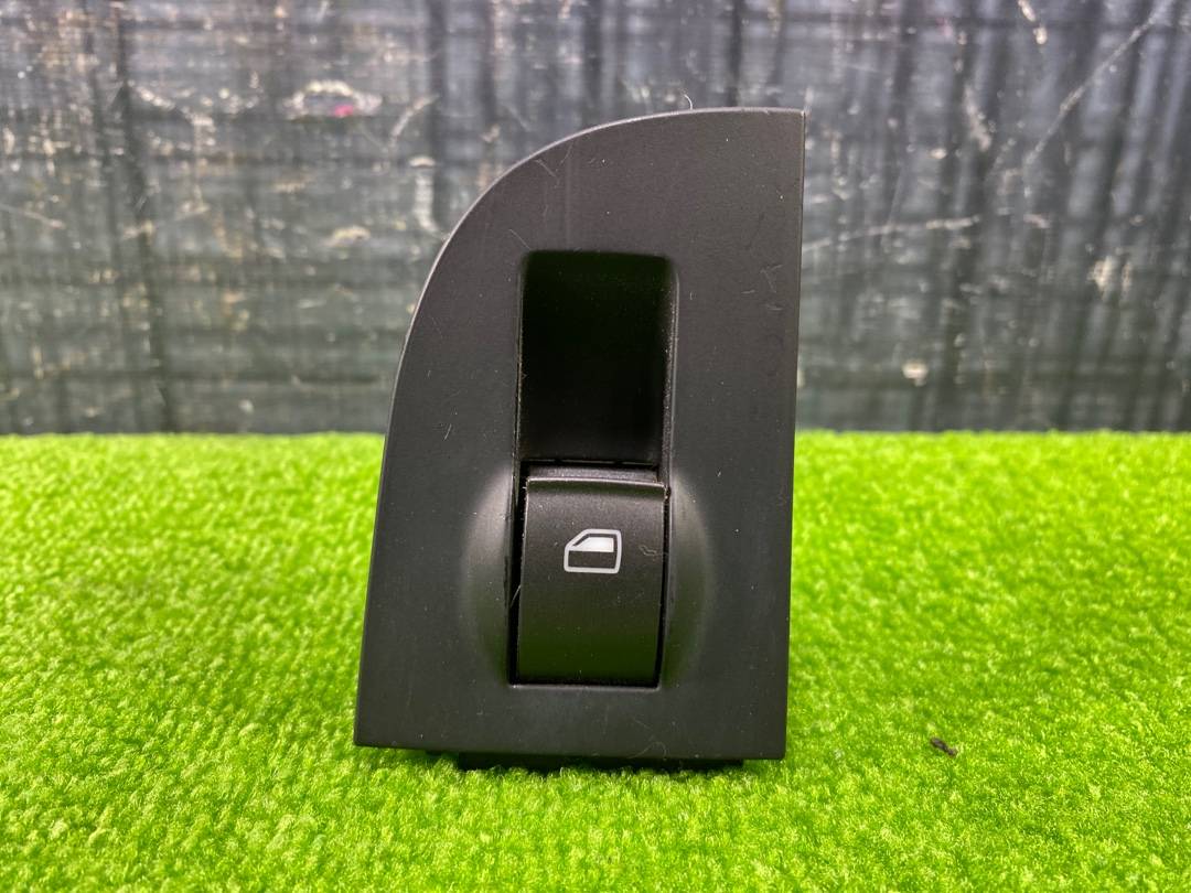 Кнопка стеклоподъемника, 330 рублей, Красноярск