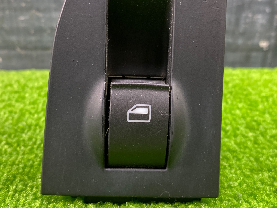 Кнопка стеклоподъемника, 330 рублей, Красноярск