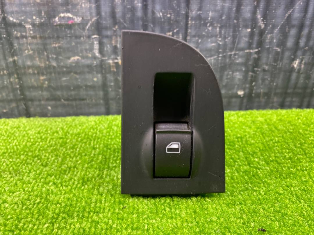 Кнопка стеклоподъемника, 330 рублей, Красноярск