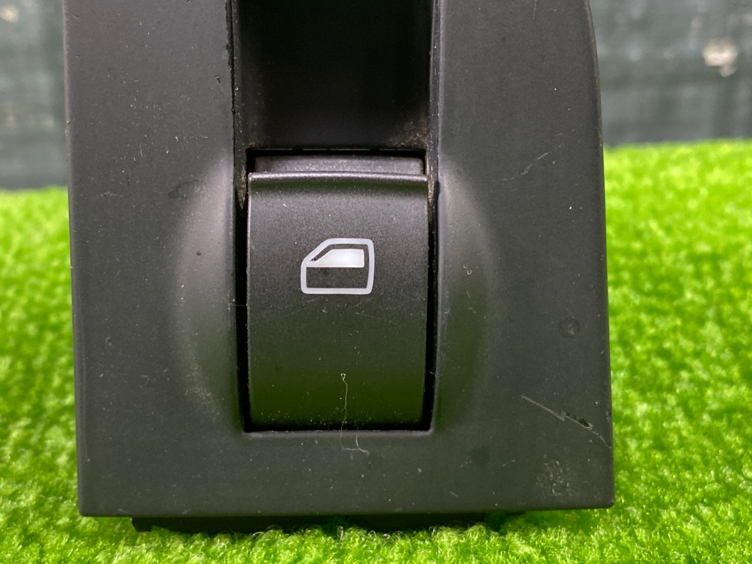 Кнопка стеклоподъемника, 330 рублей, Красноярск