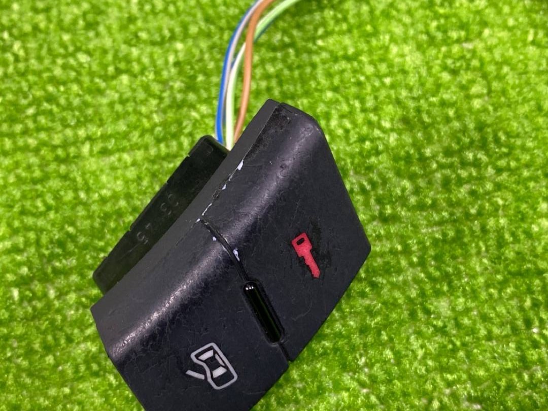 Кнопка центрального замка, 360 рублей, Красноярск