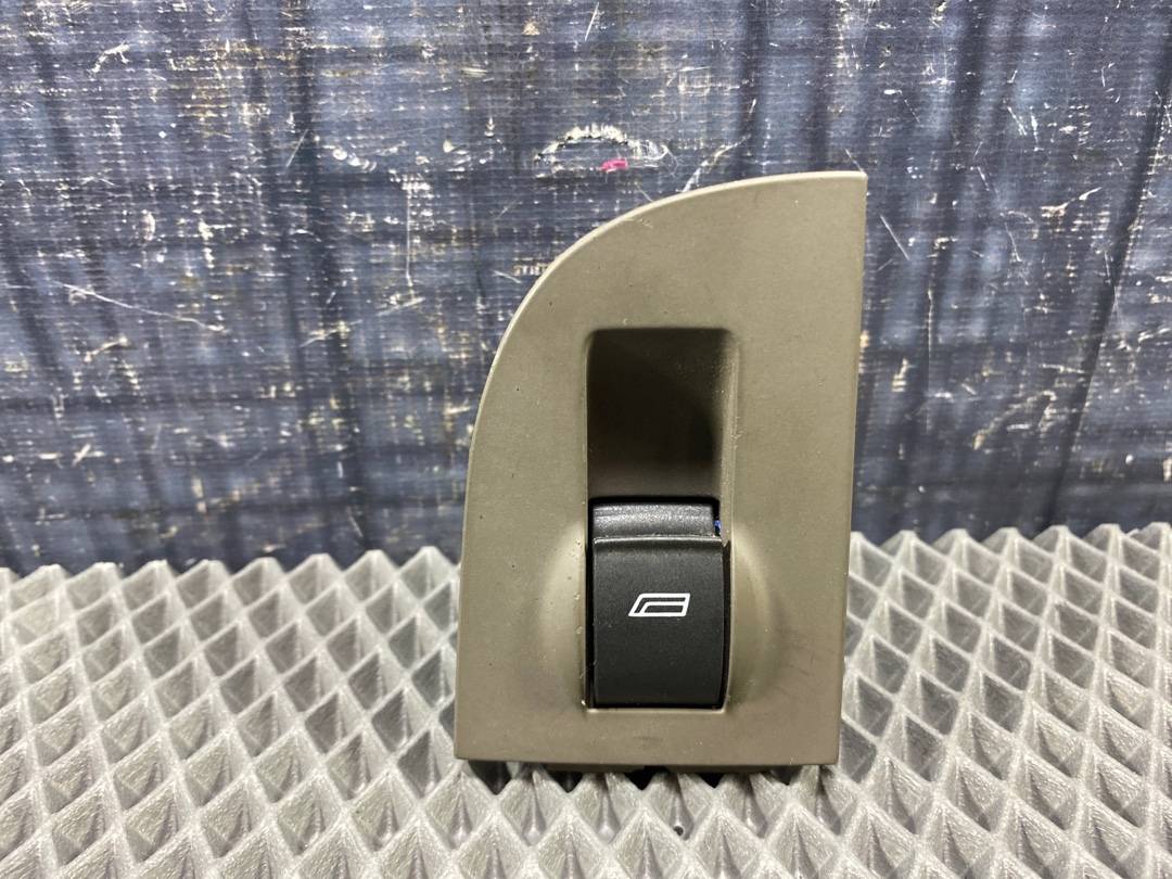 Кнопка стеклоподъемника, 330 рублей, Красноярск