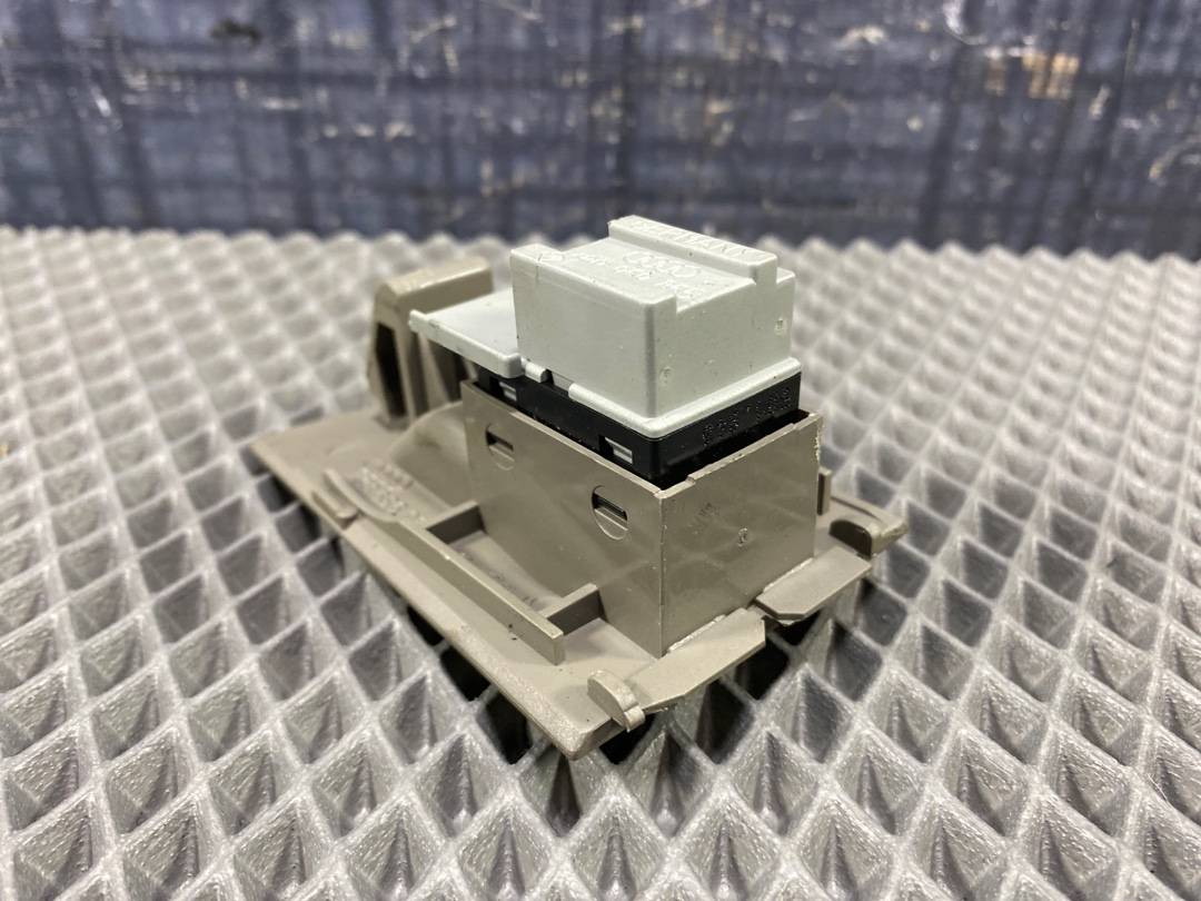 Кнопка стеклоподъемника, 330 рублей, Красноярск