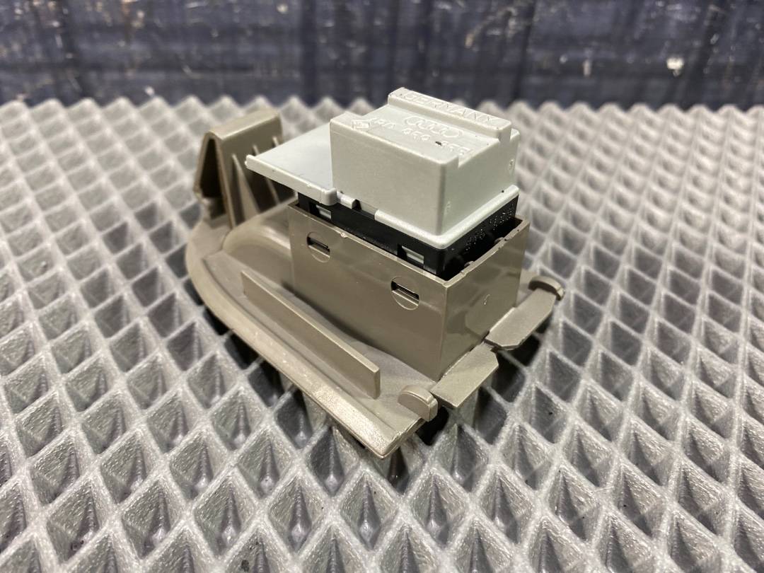 Кнопка стеклоподъемника, 330 рублей, Красноярск