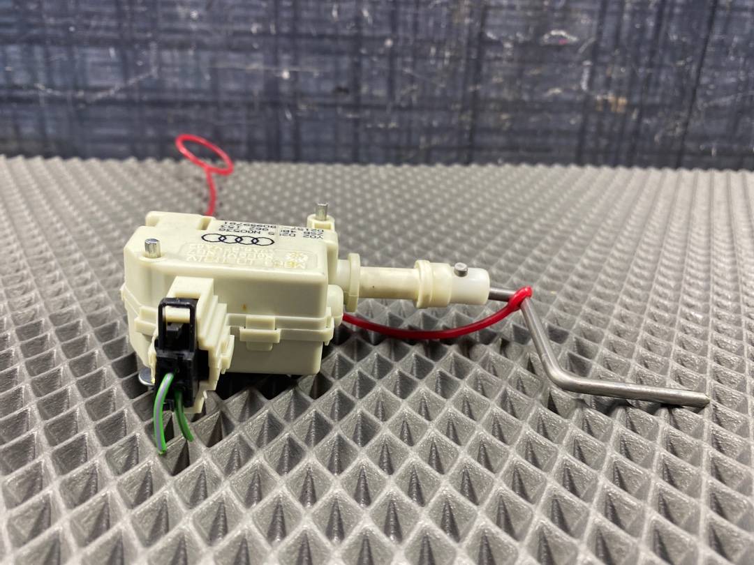 Замок лючка бензобака, 420 рублей, Красноярск