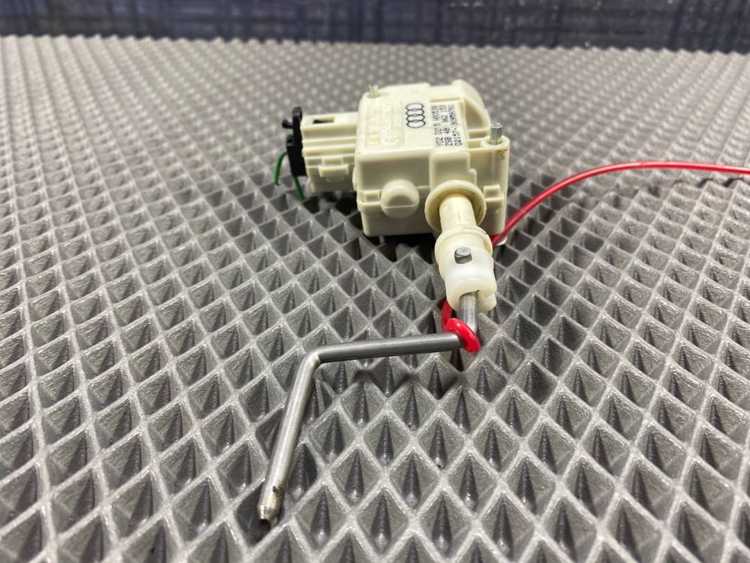 Замок лючка бензобака, 420 рублей, Красноярск