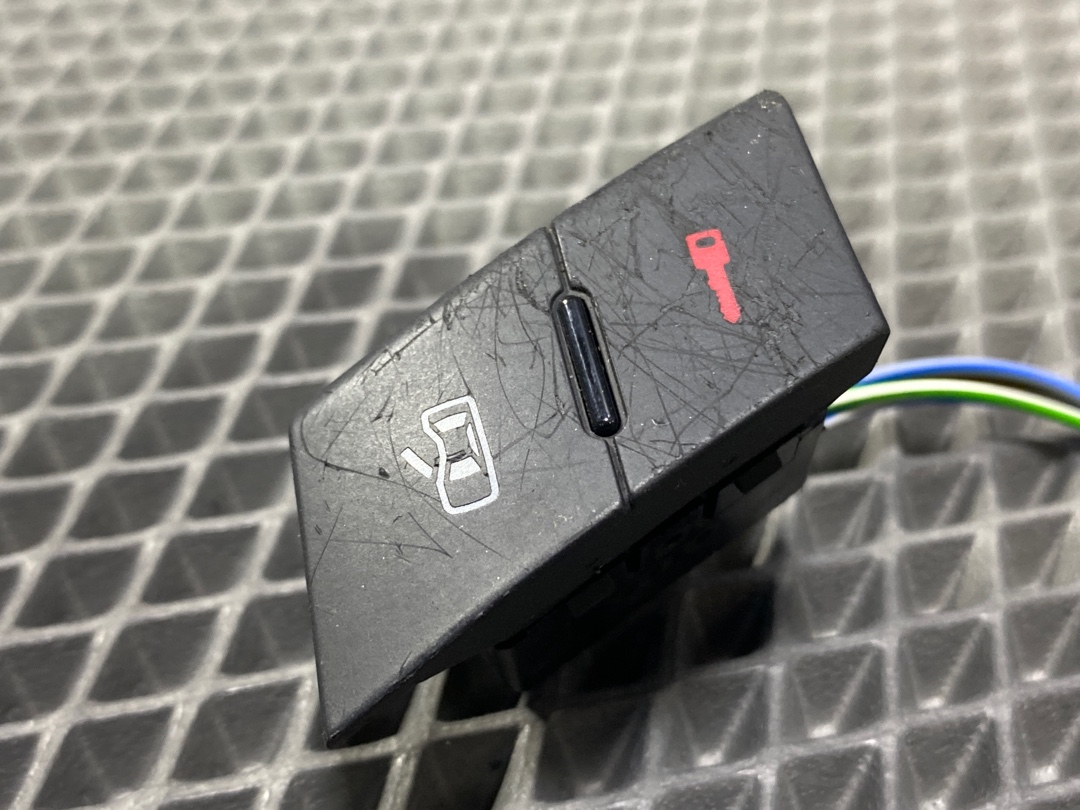 Кнопка центрального замка, 270 рублей, Красноярск