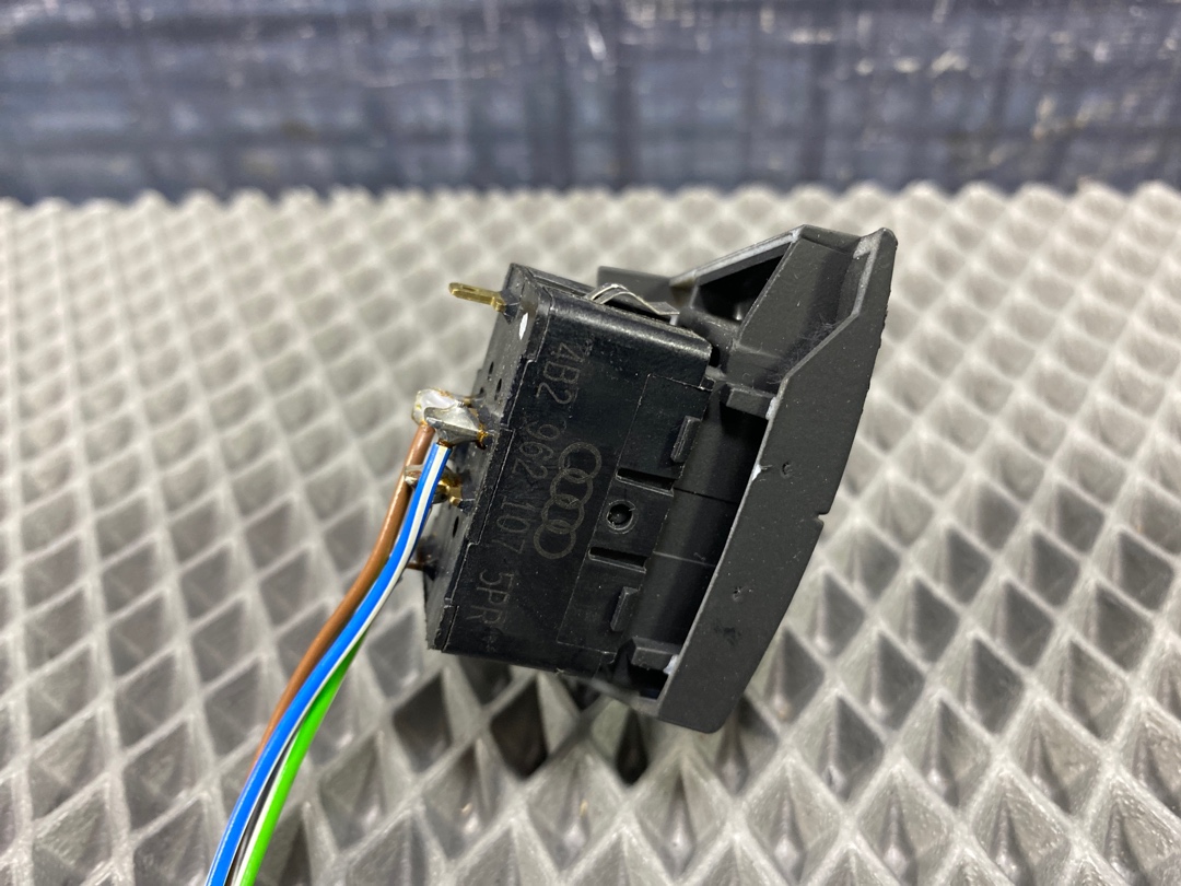 Кнопка центрального замка, 270 рублей, Красноярск