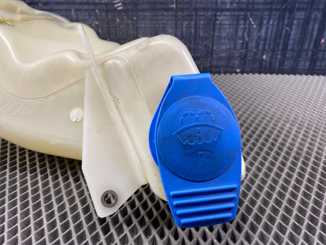 Бачок омывателя, 900 рублей, Красноярск