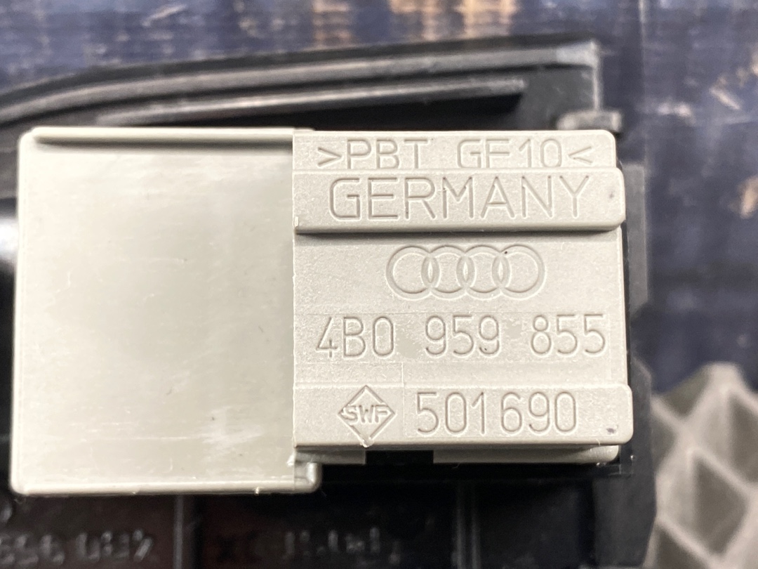 Кнопка стеклоподъемника, 330 рублей, Красноярск