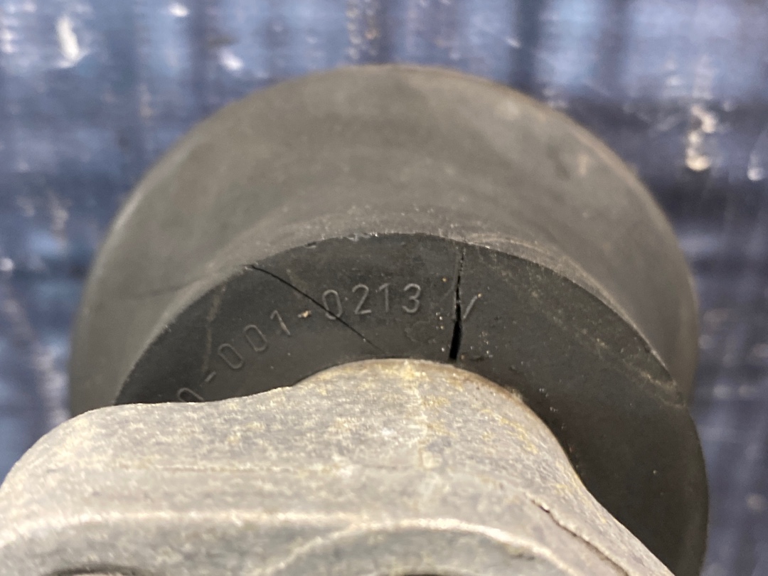 Кронштейн двигателя, 780 рублей, Красноярск