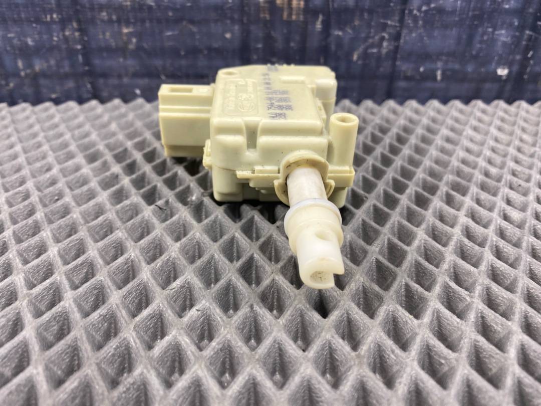 Замок лючка бензобака, 480 рублей, Красноярск