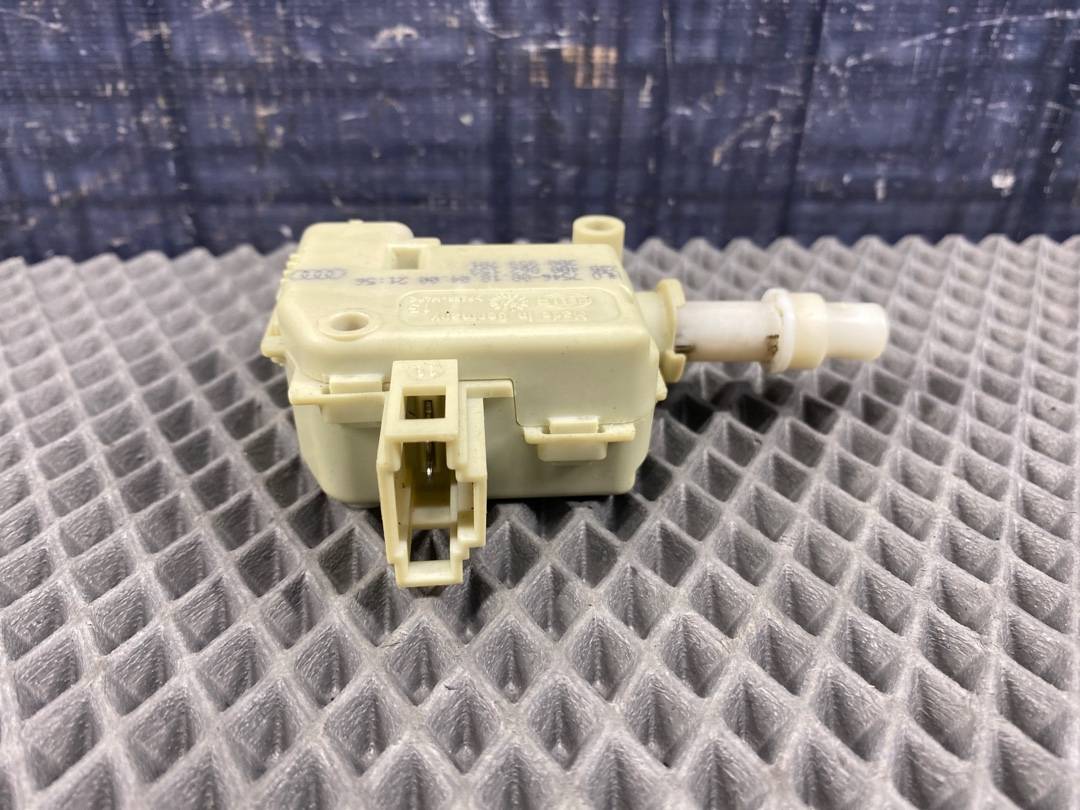 Замок лючка бензобака, 480 рублей, Красноярск