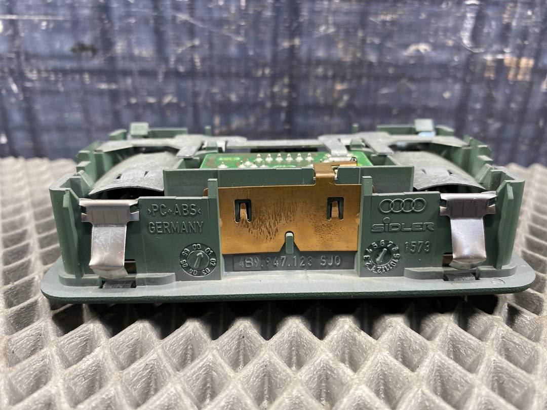 Плафон салона, 250 рублей, Красноярск