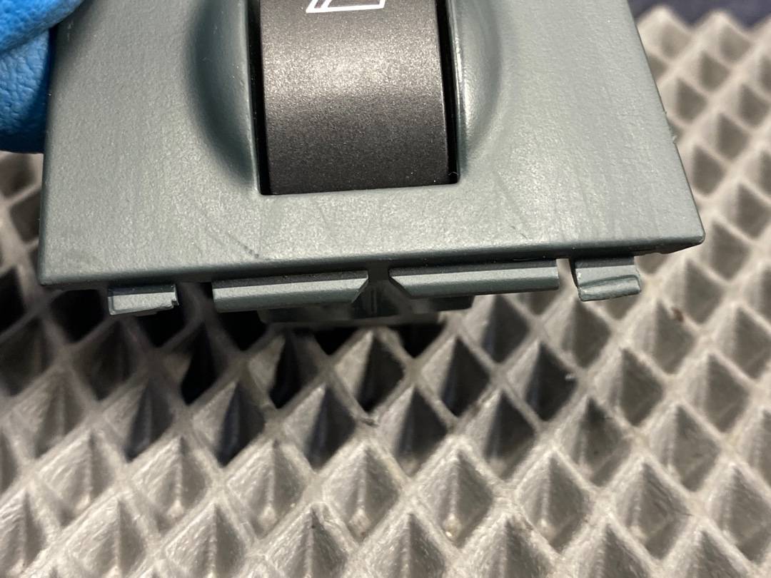 Кнопка стеклоподъемника, 275 рублей, Красноярск