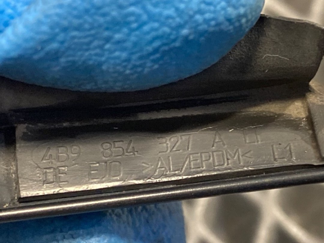 Молдинг лобового стекла, 400 рублей, Красноярск