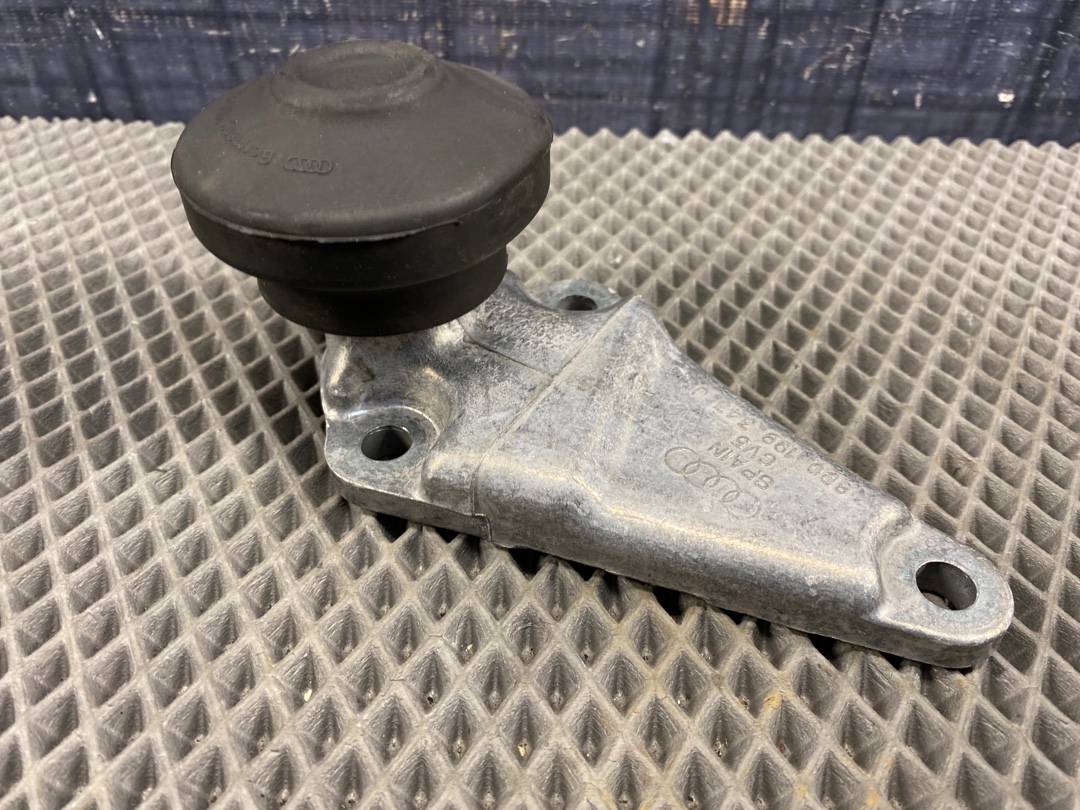 Кронштейн двигателя, 750 рублей, Красноярск