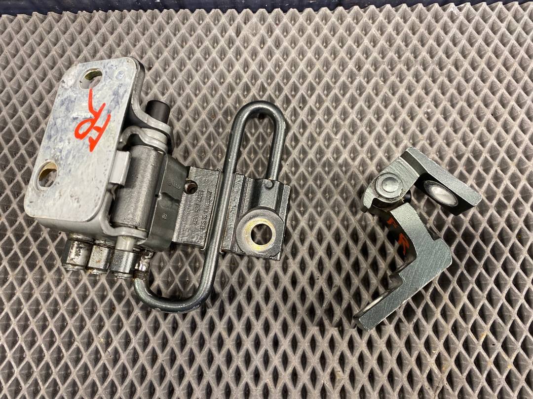 Петля двери, 1000 рублей, Красноярск