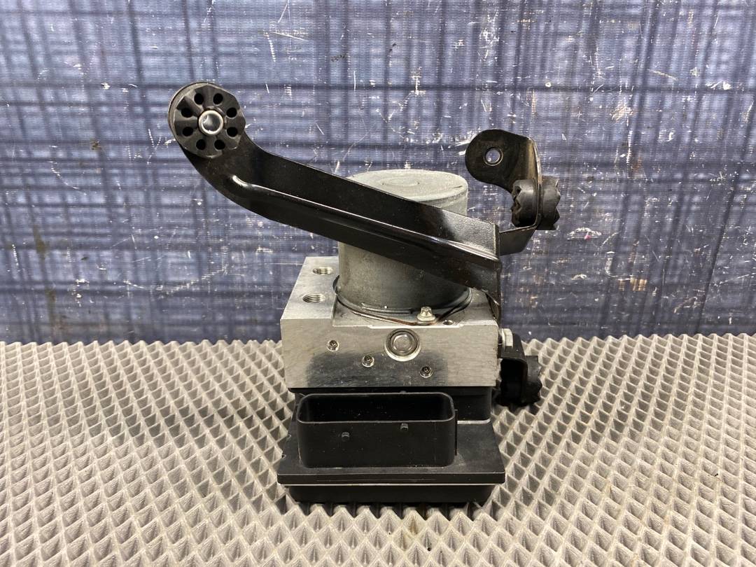 Блок ABS, 4800 рублей, Красноярск