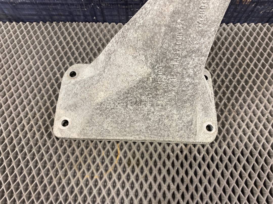 Кронштейн двигателя, 1794 рублей, Красноярск