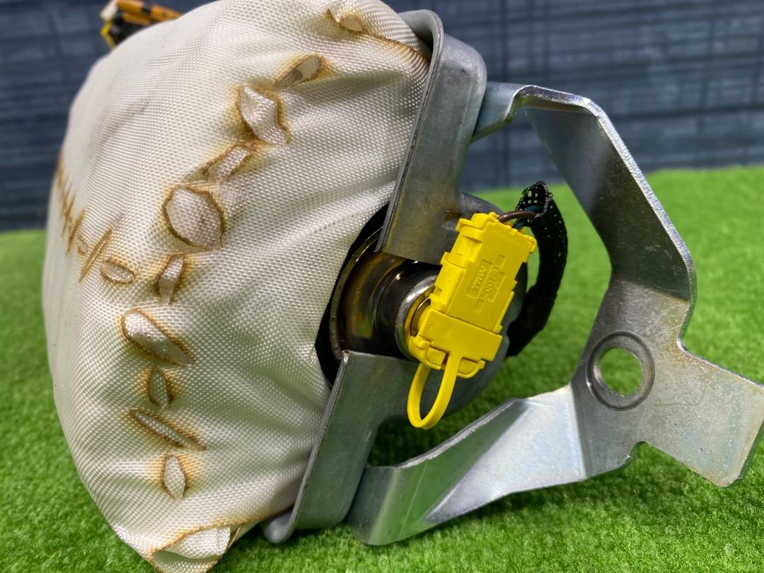 Подушка безопасности, 900 рублей, Красноярск